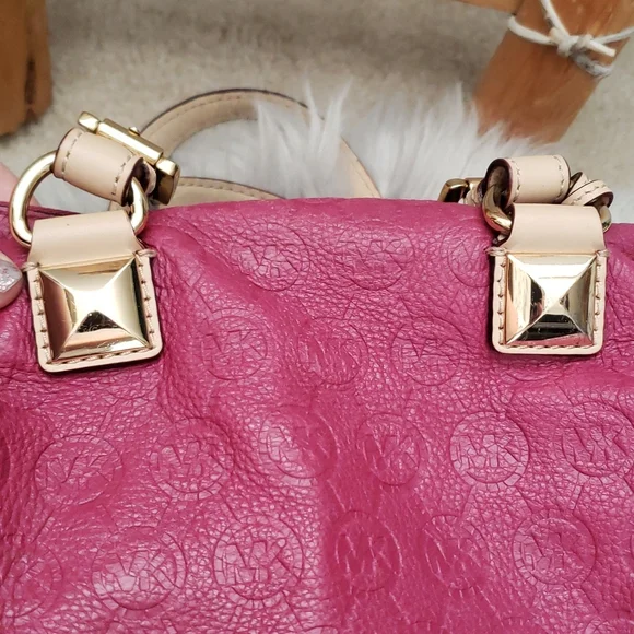 Michael Kors Grayson in Peony - Picture 11 of 16